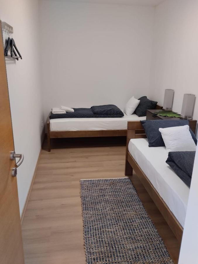 Apartman Zagreb , With Balcony And Free Parking Buitenkant foto