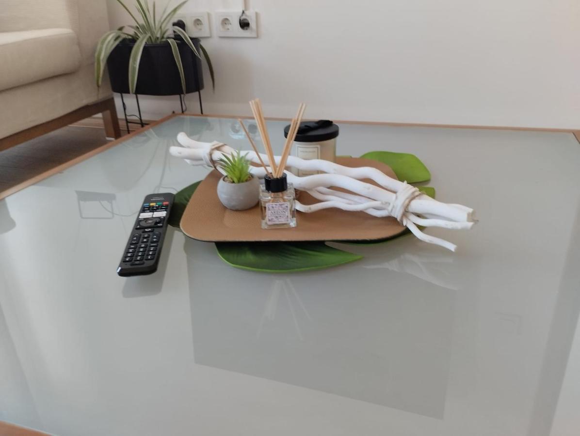 Apartman Zagreb , With Balcony And Free Parking Buitenkant foto