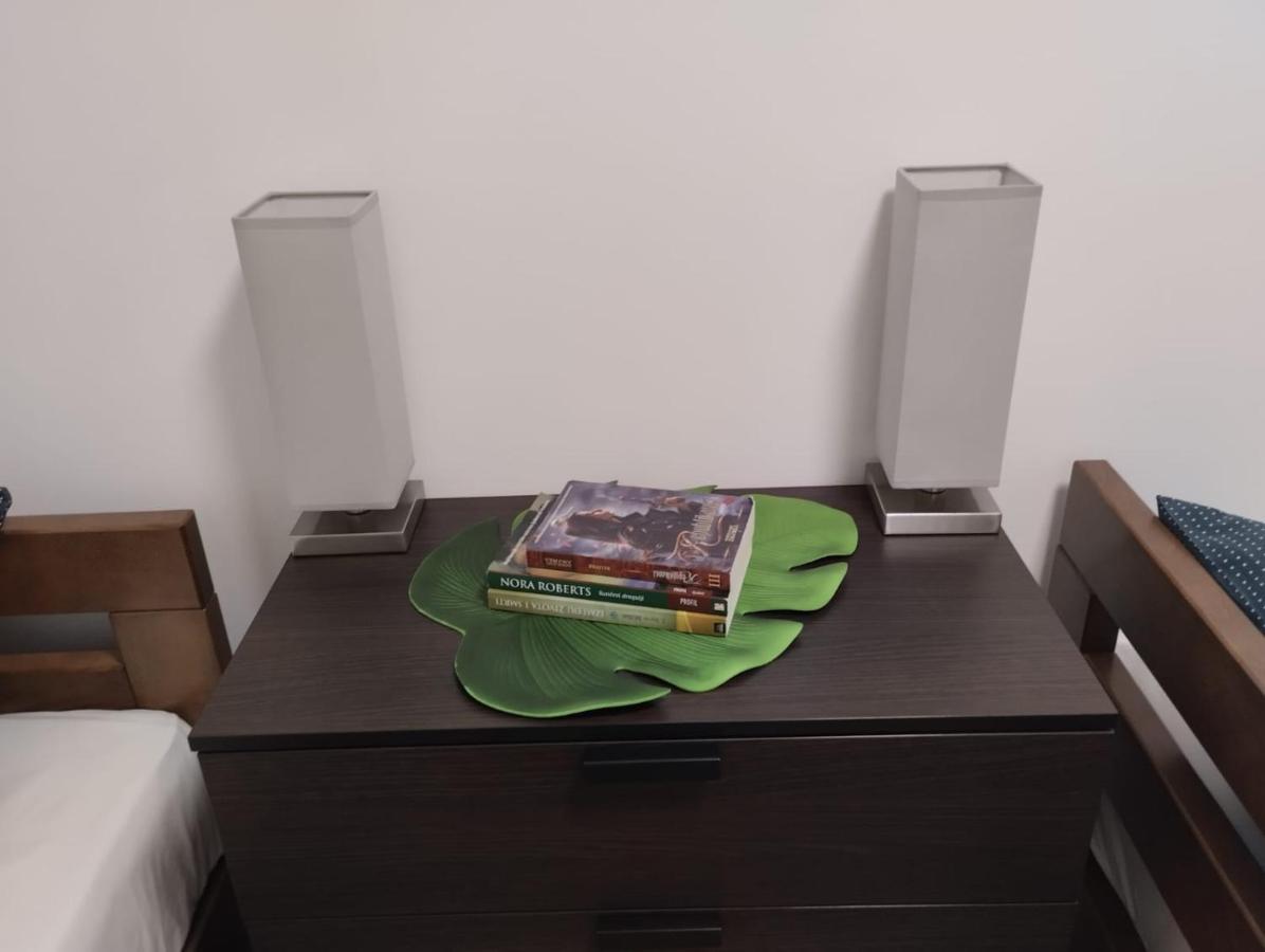 Apartman Zagreb , With Balcony And Free Parking Buitenkant foto