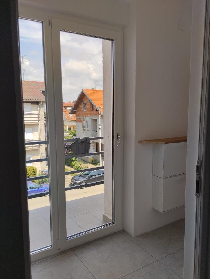 Apartman Zagreb , With Balcony And Free Parking Buitenkant foto