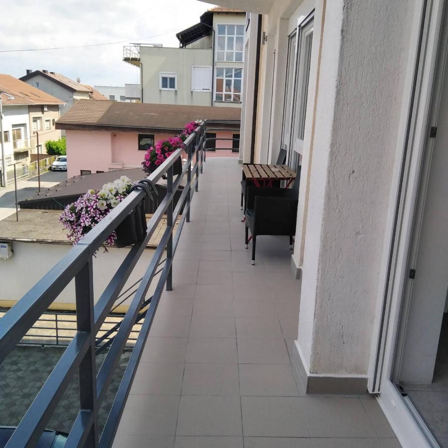 Apartman Zagreb , With Balcony And Free Parking Buitenkant foto