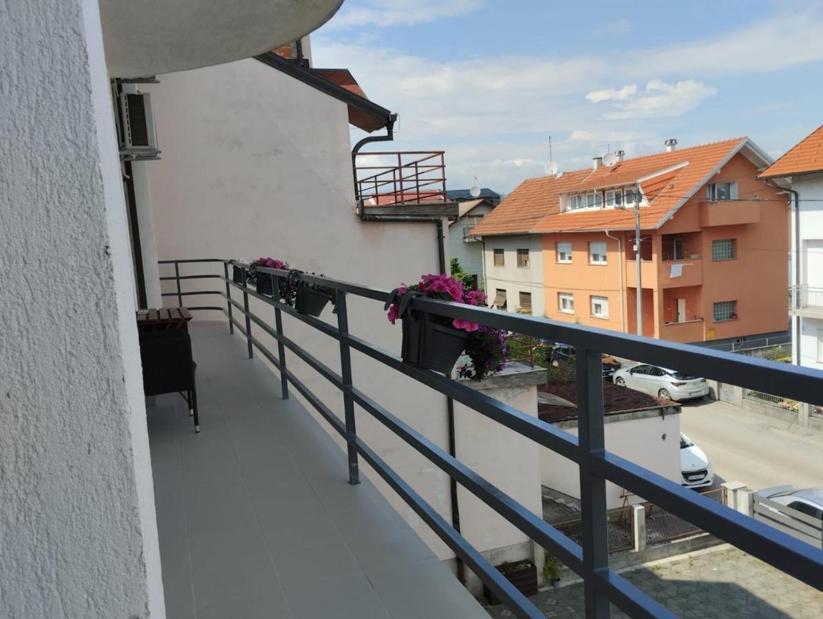 Apartman Zagreb , With Balcony And Free Parking Buitenkant foto