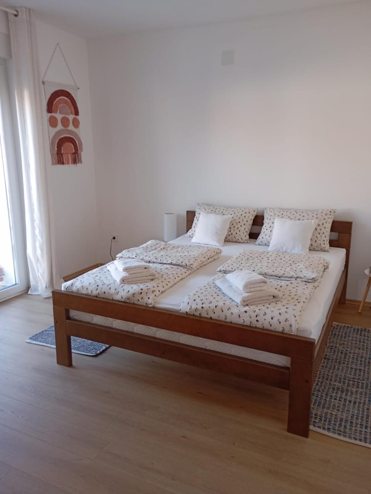 Apartman Zagreb , With Balcony And Free Parking Buitenkant foto