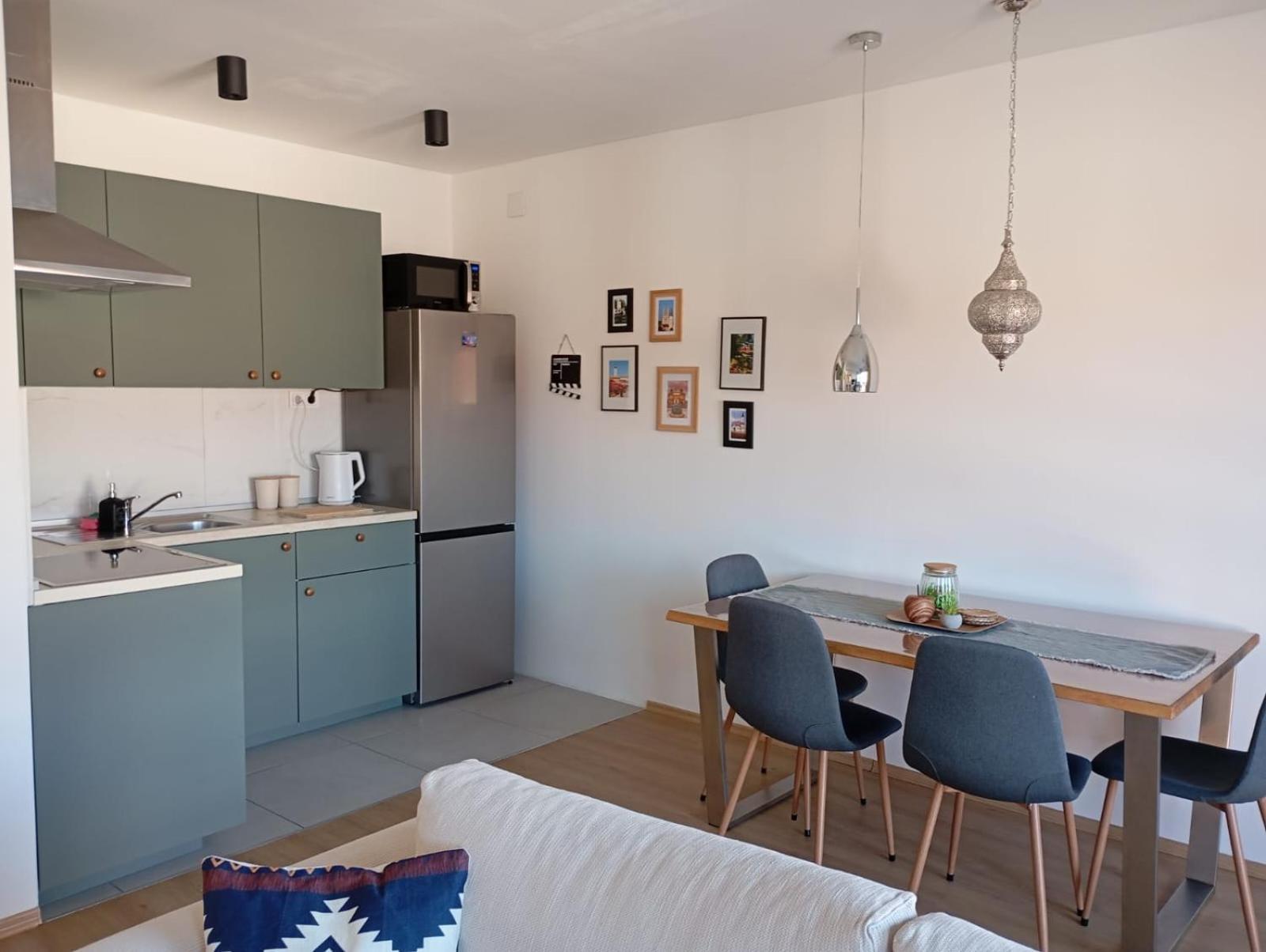 Apartman Zagreb , With Balcony And Free Parking Buitenkant foto