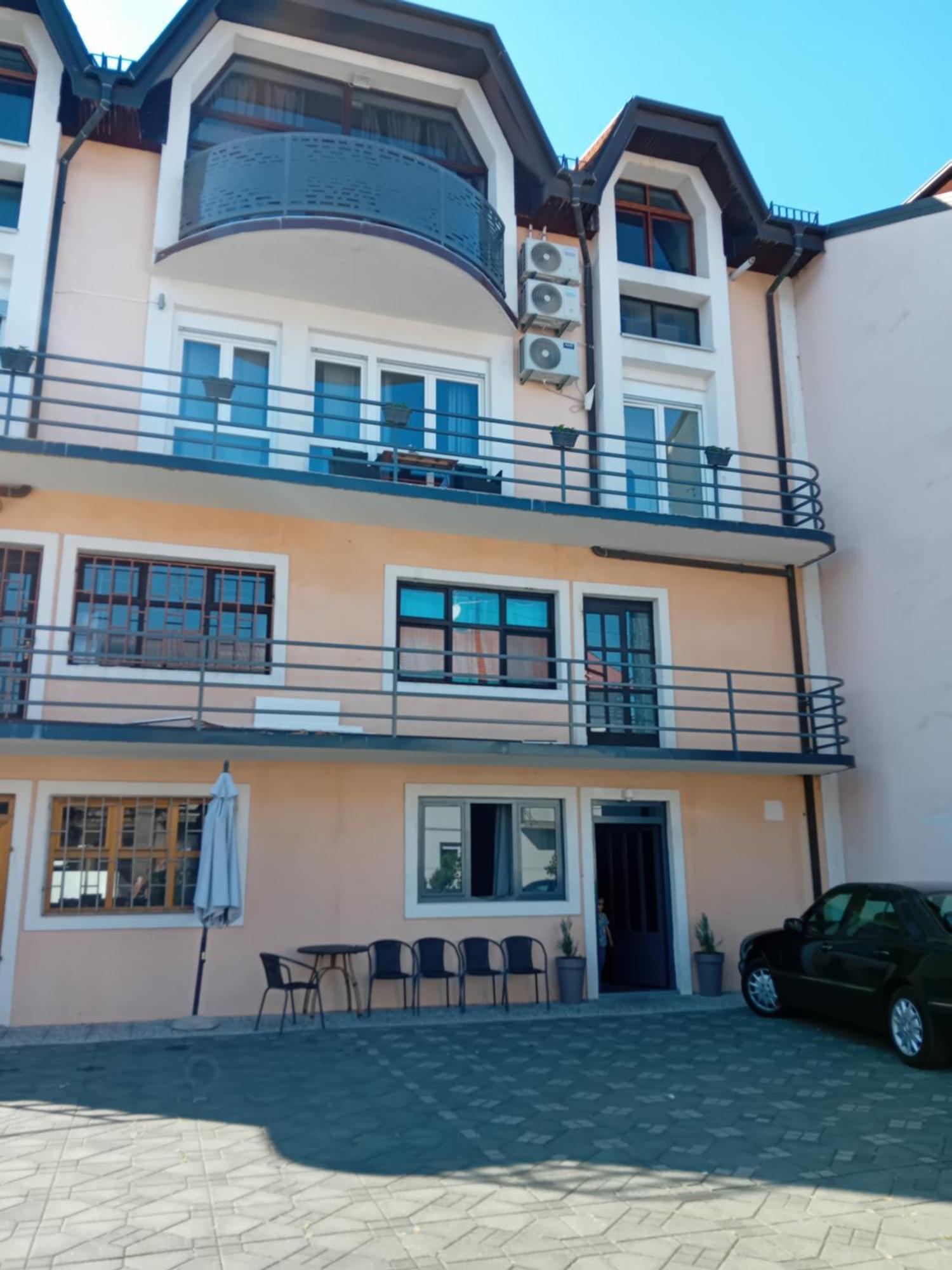 Apartman Zagreb , With Balcony And Free Parking Buitenkant foto